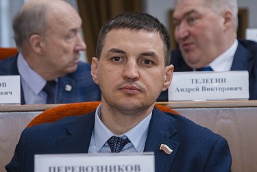 Евгений Солнцев впервые отчитался перед депутатами Заксобрания